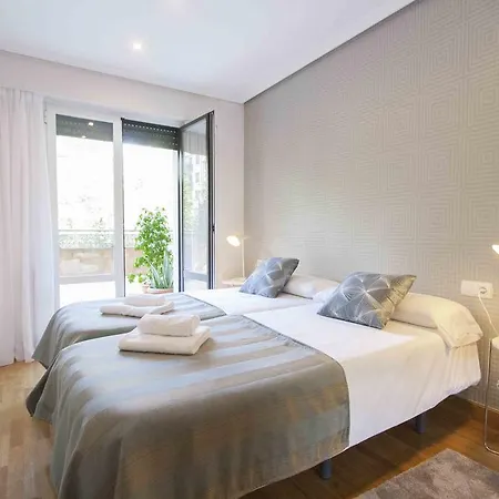 Apartment The Collection | Ondarreta Beach